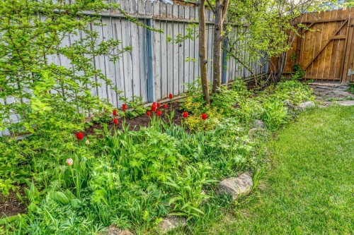 39 Woodmont Way, Calgary, AB 