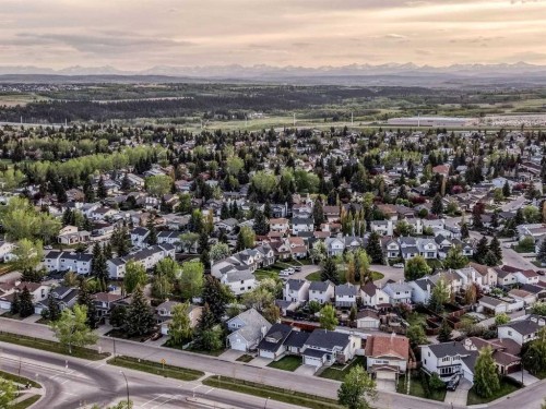 39 Woodmont Way, Calgary, AB 