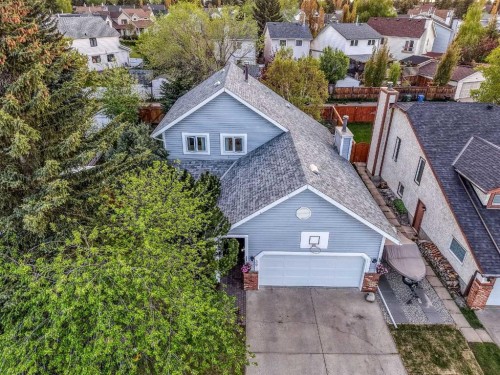 39 Woodmont Way, Calgary, AB 