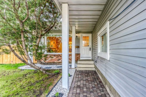 39 Woodmont Way, Calgary, AB 