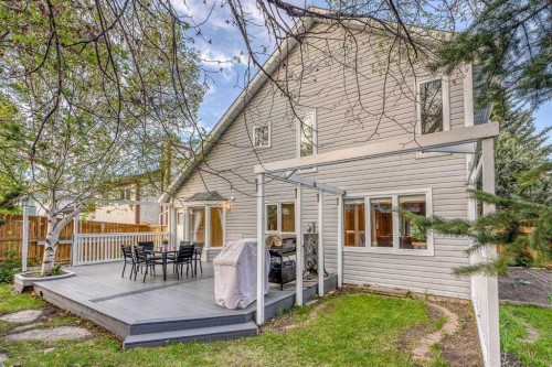 39 Woodmont Way, Calgary, AB 
