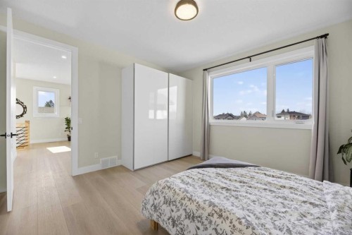 30 Silverstone Place, Didsbury, AB - Indoor Photo Showing Bedroom