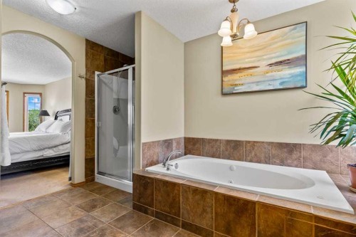322 Hampstead Way Nw, Calgary, AB - Indoor Photo Showing Bathroom