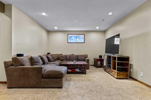 322 Hampstead Way Nw, Calgary, AB - Indoor Photo Showing Other Room