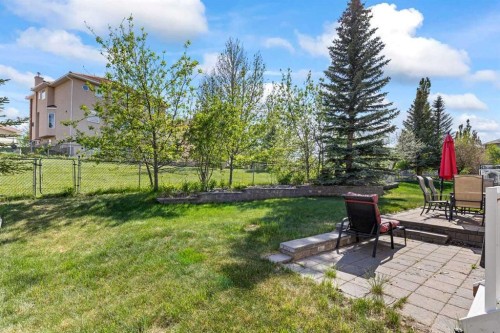 322 Hampstead Way Nw, Calgary, AB - Outdoor
