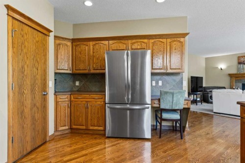 322 Hampstead Way Nw, Calgary, AB - Indoor Photo Showing Kitchen
