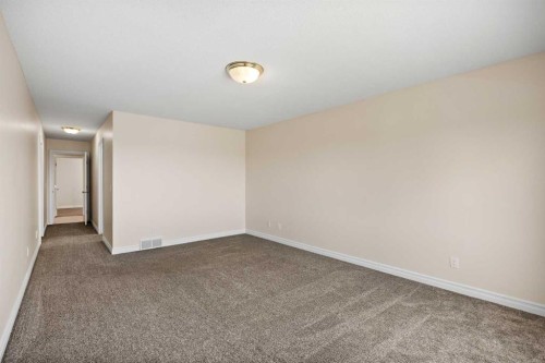 191 Hamptons Terrace Nw, Calgary, AB - Indoor Photo Showing Other Room