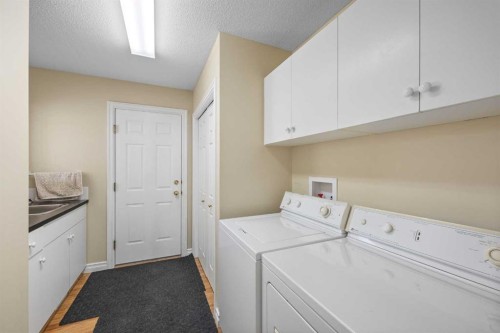 191 Hamptons Terrace Nw, Calgary, AB - Indoor Photo Showing Laundry Room