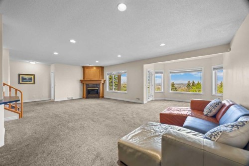 191 Hamptons Terrace Nw, Calgary, AB - Indoor With Fireplace
