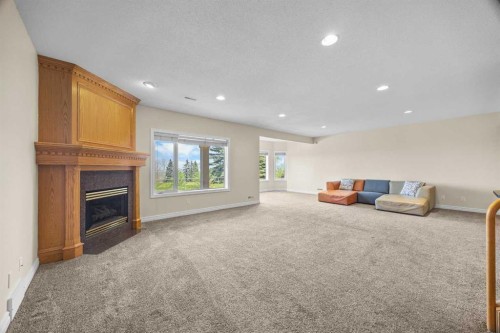 191 Hamptons Terrace Nw, Calgary, AB - Indoor With Fireplace