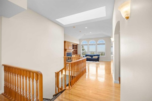191 Hamptons Terrace Nw, Calgary, AB - Indoor Photo Showing Other Room