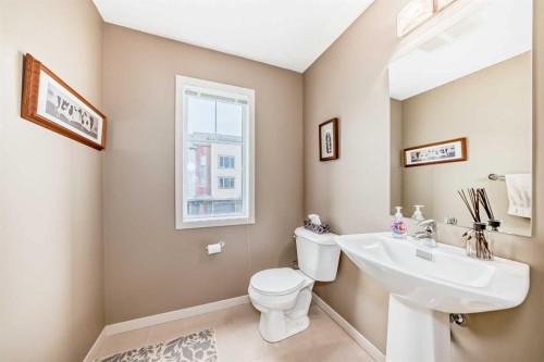 205 Copperpond Row Se, Calgary, AB - Indoor Photo Showing Bathroom
