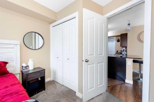 309-7110 80 Avenue Ne, Calgary, AB - Indoor Photo Showing Other Room