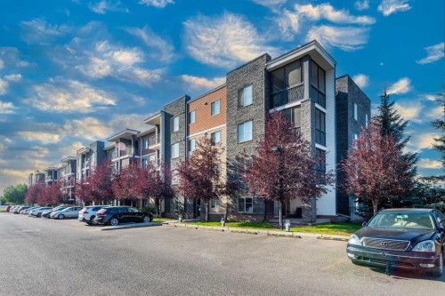 309-7110 80 Avenue Ne, Calgary, AB - Outdoor