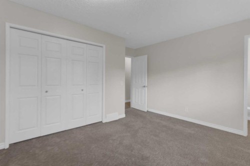 452 Queen Alexandra Way Se, Calgary, AB - Indoor