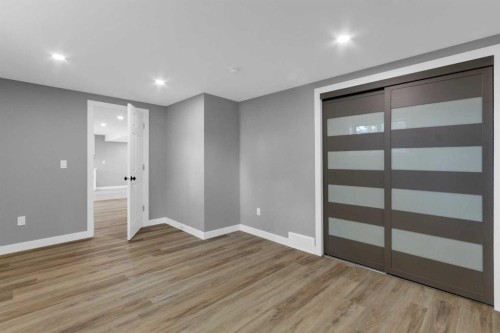 452 Queen Alexandra Way Se, Calgary, AB - Indoor Photo Showing Other Room