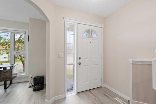 148 Cramond Crescent Se, Calgary, AB 