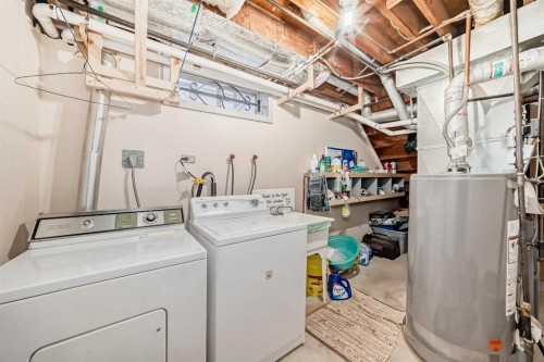 970 Berkley Drive Nw, Calgary, AB - Indoor Photo Showing Laundry Room
