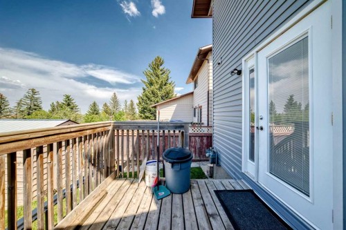 970 Berkley Drive Nw, Calgary, AB - Outdoor With Deck Patio Veranda With Exterior