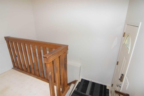 340 Templeton Circle Ne, Calgary, AB - Indoor Photo Showing Other Room