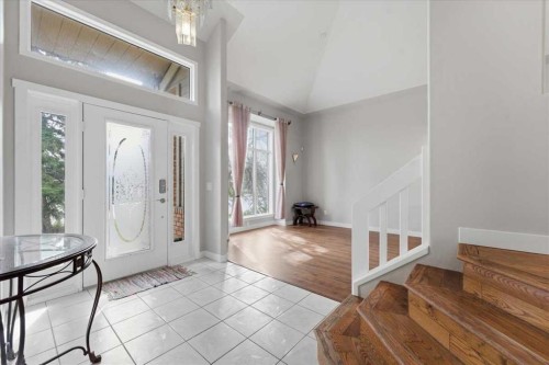 13919 Evergreen Street Sw, Calgary, AB - Indoor Photo Showing Other Room