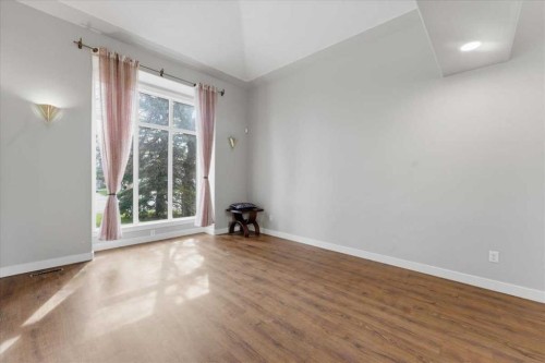 13919 Evergreen Street Sw, Calgary, AB - Indoor Photo Showing Other Room