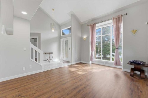 13919 Evergreen Street Sw, Calgary, AB - Indoor Photo Showing Other Room