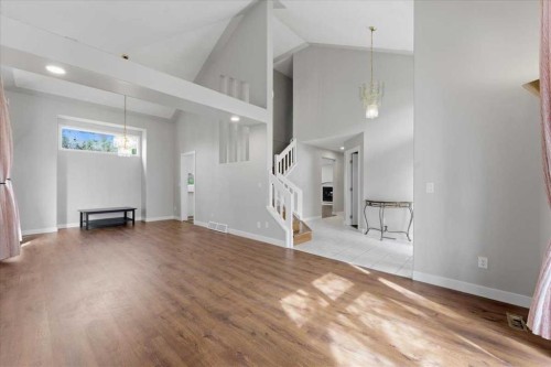 13919 Evergreen Street Sw, Calgary, AB - Indoor Photo Showing Other Room