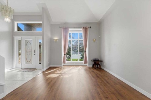 13919 Evergreen Street Sw, Calgary, AB - Indoor Photo Showing Other Room