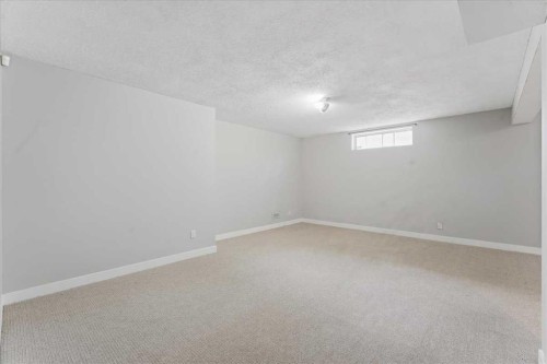 13919 Evergreen Street Sw, Calgary, AB - Indoor Photo Showing Other Room