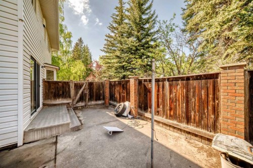 8 Varsdale Place Nw, Calgary, AB - Outdoor