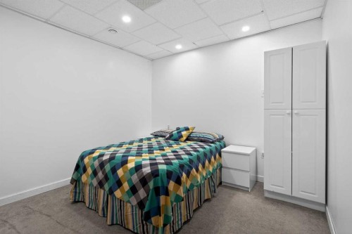 152 Redstone Villas Ne, Calgary, AB - Indoor Photo Showing Bedroom