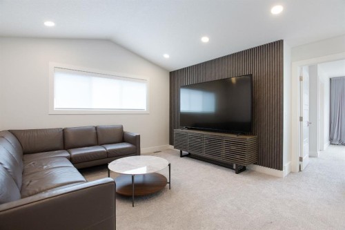 37 Savanna Heath Ne, Calgary, AB - Indoor Photo Showing Living Room