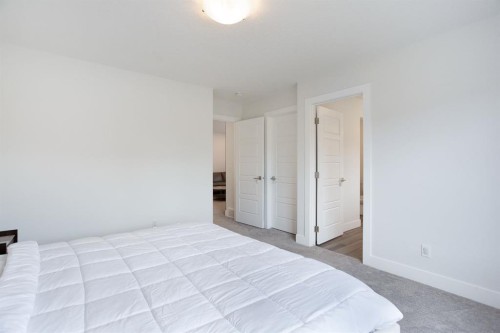 37 Savanna Heath Ne, Calgary, AB - Indoor Photo Showing Bedroom