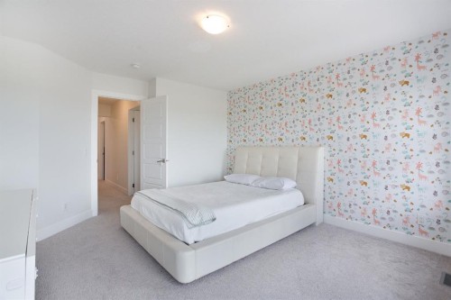 37 Savanna Heath Ne, Calgary, AB - Indoor Photo Showing Bedroom