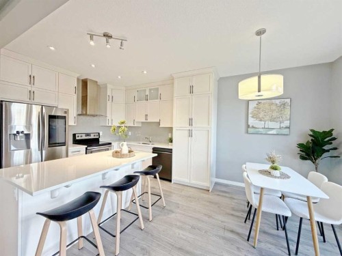 285 Windrow Crescent Sw, Airdrie, AB 