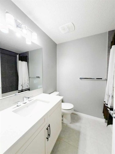 285 Windrow Crescent Sw, Airdrie, AB 