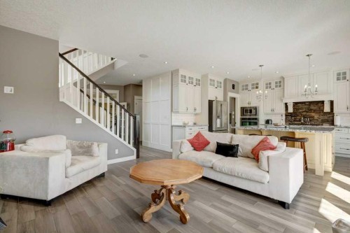 1233 Hillcrest Manor Estates, Strathmore, AB - Indoor Photo Showing Living Room