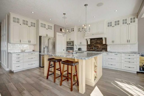 1233 Hillcrest Manor Estates, Strathmore, AB - Indoor Photo Showing Kitchen With Upgraded Kitchen