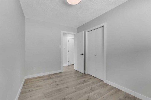 3640 Dover Ridge Drive Se, Calgary, AB - Indoor Photo Showing Other Room