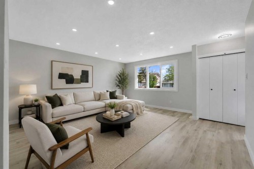 3640 Dover Ridge Drive Se, Calgary, AB - Indoor Photo Showing Living Room