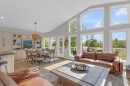198 Douglas Woods Hill Se, Calgary, AB  - Indoor Photo Showing Living Room 