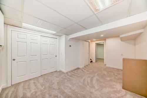 32-1515 Falconridge Drive Ne, Calgary, AB - Indoor