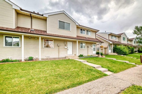 32-1515 Falconridge Drive Ne, Calgary, AB - Outdoor