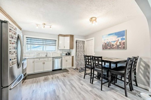 447 Malvern Close Ne, Calgary, AB - Indoor