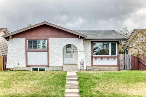 447 Malvern Close Ne, Calgary, AB - Outdoor