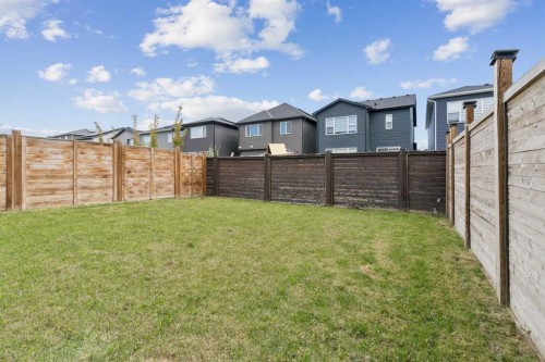 98 Seton Road Se, Calgary, AB - Outdoor