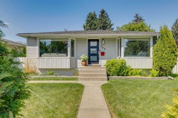 748 Archwood Road SE Calgary, AB T2J 1C2