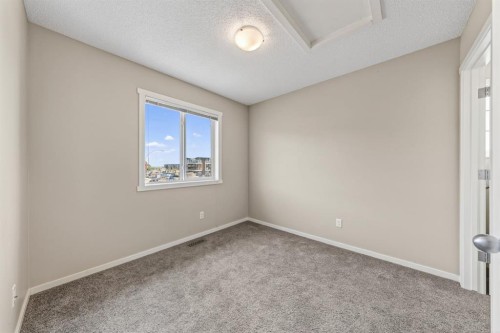 86 Mahogany Drive Se, Calgary, AB - Indoor Photo Showing Other Room