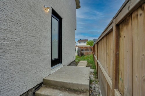 6471 54 Street Ne, Calgary, AB 